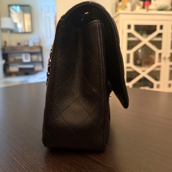 CHANEL Jumbo Single Flap Bag – Black Caviar Leather Quilted with Silver Hardware - Picture 5 of 9